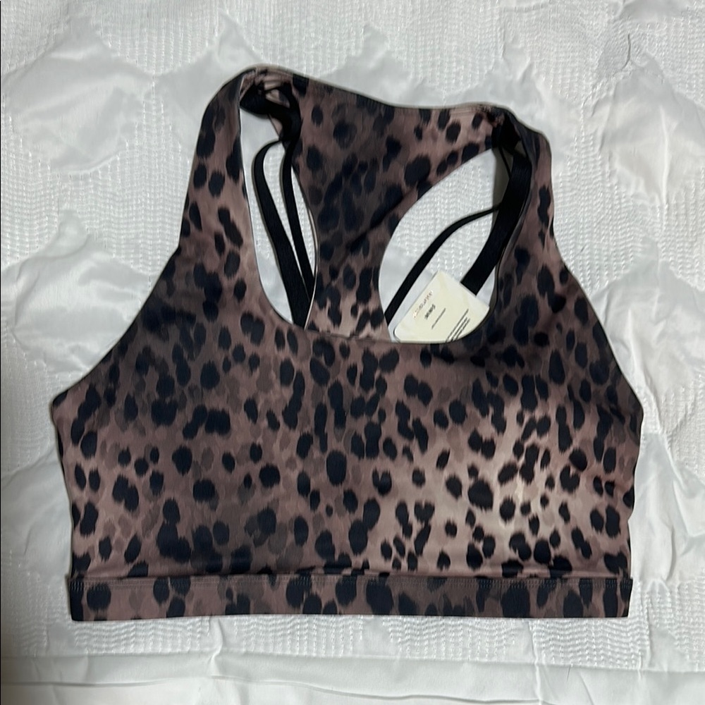 NWT Kessler medium impact sports bra in spotted print size medium